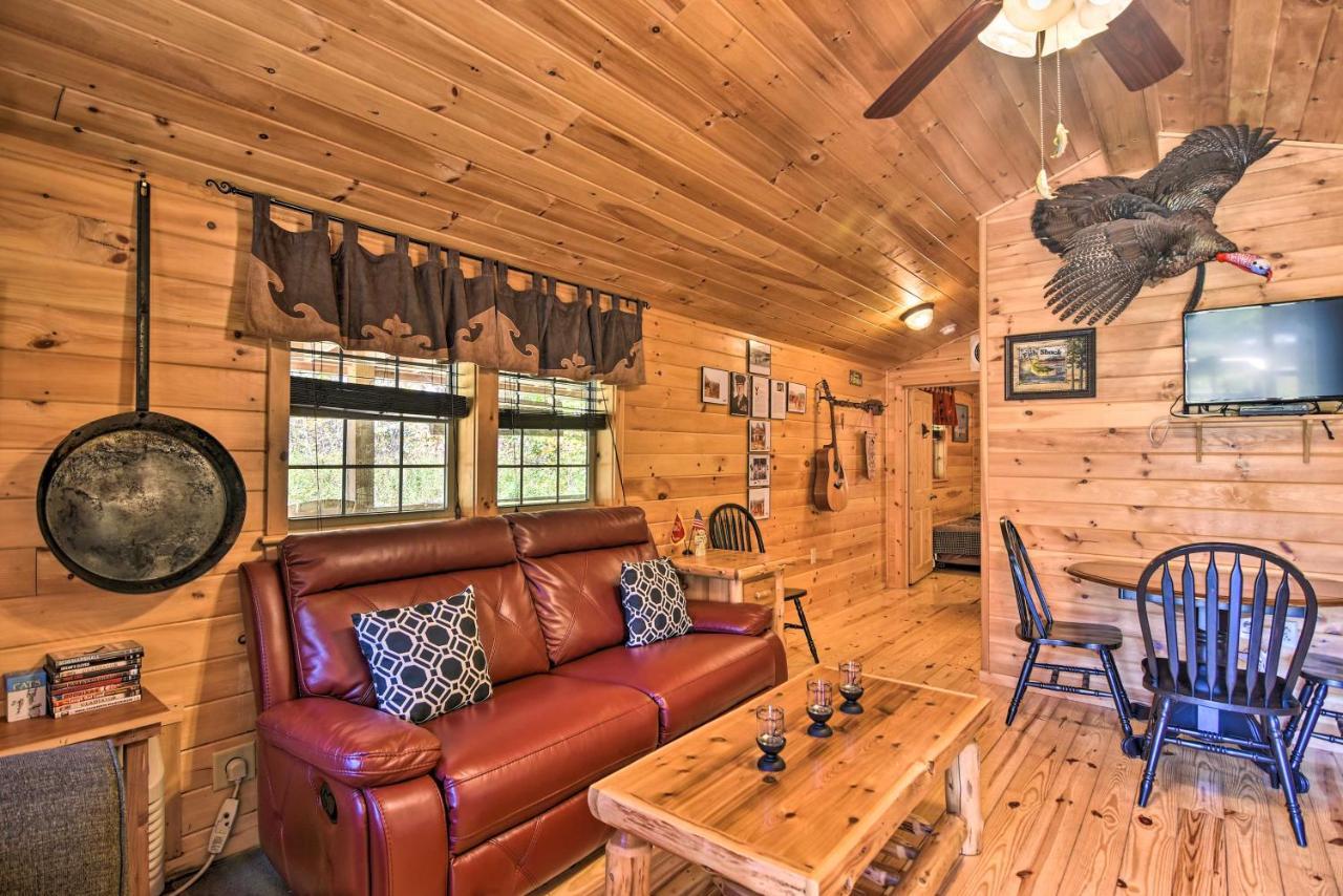 Pet-Friendly Semper Fi Cabin With Fire Pit! Villa Parsons Exterior photo